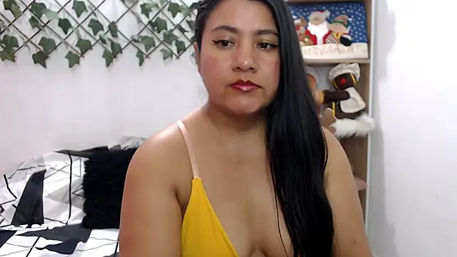 BellaBellosinia online show from December 21, 2024, 2:52 am