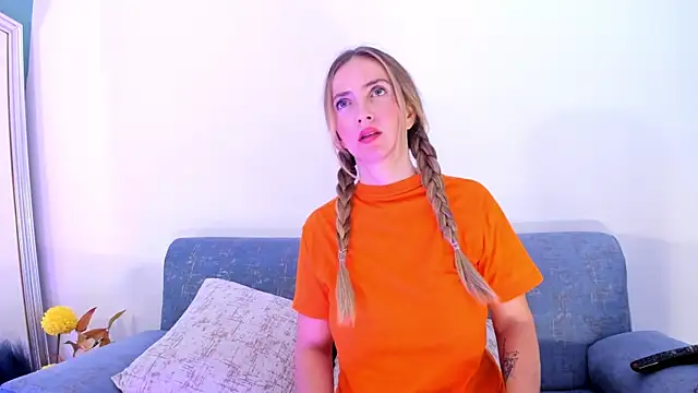 BellaMarieX online show from December 12, 2024, 5:15 pm