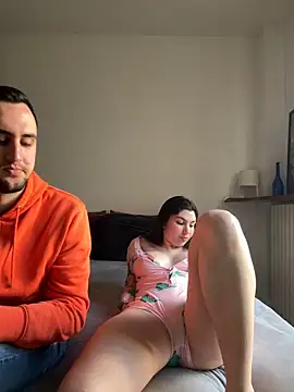 couplepenetration online show from March 7, 2025, 12:23 pm