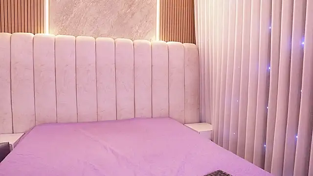 emyli sw  online show from April 20, 2026, 3:09 am