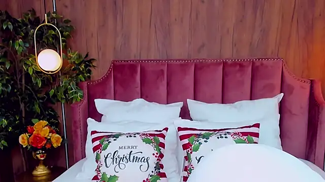 AdoraLynn online show from December 14, 2024, 9:24 pm