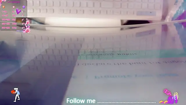 Snapshot of AnnieGOld_ chatting on August 1, 2026, 1:16 am AnnieGOld online show from August 1, 2026, 1:16 am