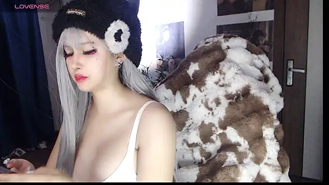 Snapshot of candy_cola chatting on November 18, 2025, 2:54 pm candy cola online show from November 18, 2025, 2:54 pm