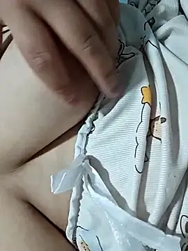 xqiqi12345 online show from December 22, 2025, 3:14 am