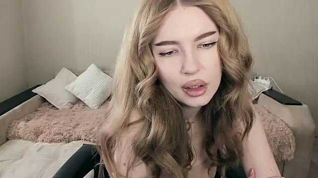 ViolettaLopez online show from March 1, 2025, 9:29 am