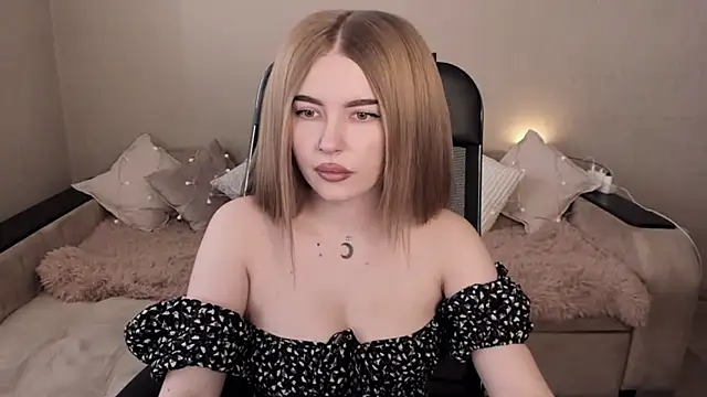 ViolettaLopez online show from March 10, 2025, 11:21 am