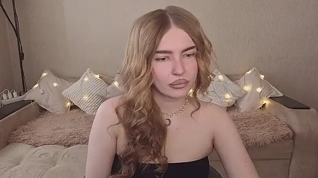 ViolettaLopez online show from March 14, 2026, 12:32 pm