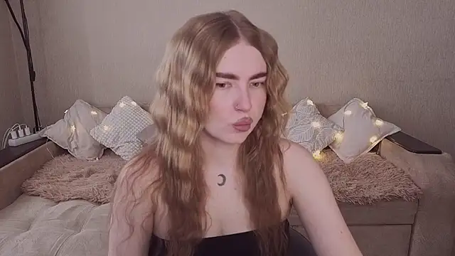 ViolettaLopez online show from April 21, 2026, 12:33 pm