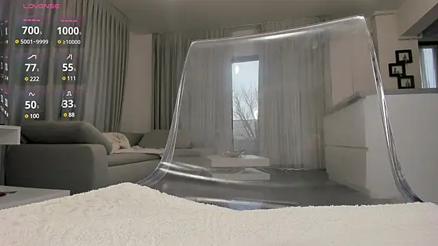 jeniffer100 online show from February 28, 2025, 1:36 pm