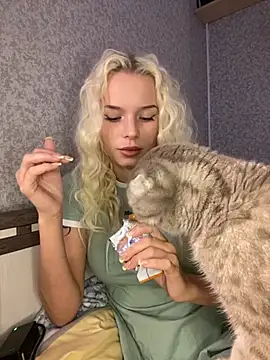 Snapshot of SIMBA_BOS chatting on October 2, 2025, 2:40 am SIMBA BOS online show from October 2, 2025, 2:40 am