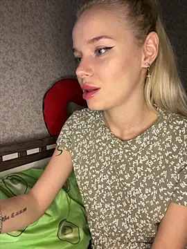 Snapshot of SIMBA_BOS chatting on December 3, 2025, 2:19 am SIMBA BOS online show from December 3, 2025, 2:19 am