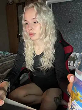 Snapshot of SIMBA_BOS chatting on March 4, 2026, 2:28 am SIMBA BOS online show from March 4, 2026, 2:28 am