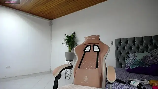 ashley morgan 18 online show from January 17, 2025, 5:11 am