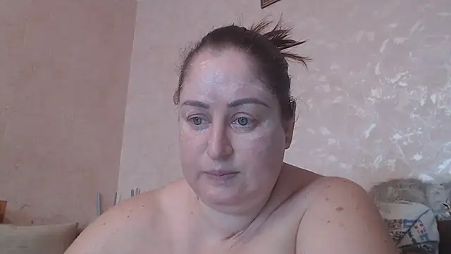 Amy August online show from February 20, 2025, 9:44 am