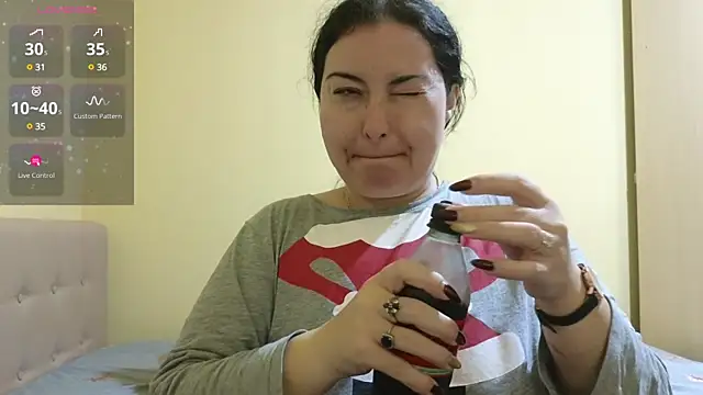 BBW MILF 4U online show from February 15, 2025, 6:33 pm