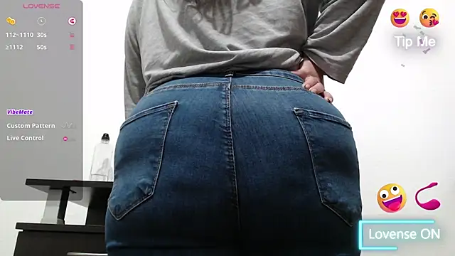 BBW MILF 4U online show from November 29, 2025, 9:34 am