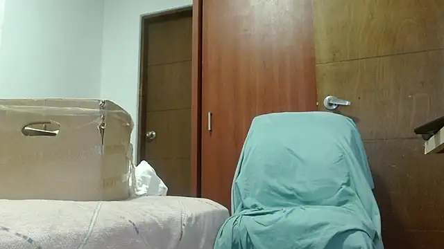 MarcusMilarc online show from February 4, 2026, 10:47 pm