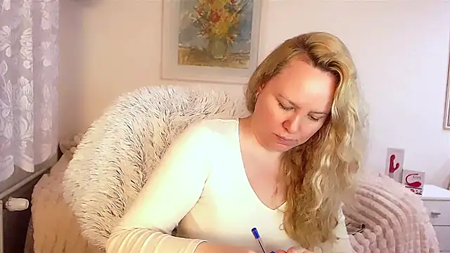 Sarah4you online show from January 24, 2025, 5:42 pm