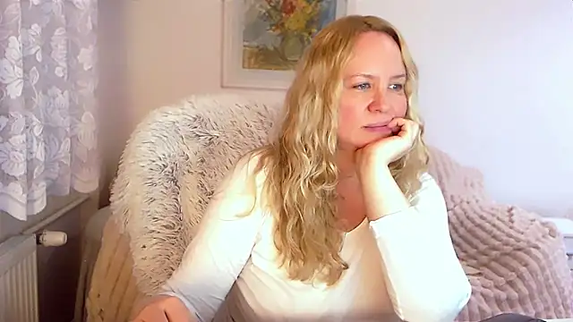 Sarah4you online show from March 5, 2025, 12:59 am