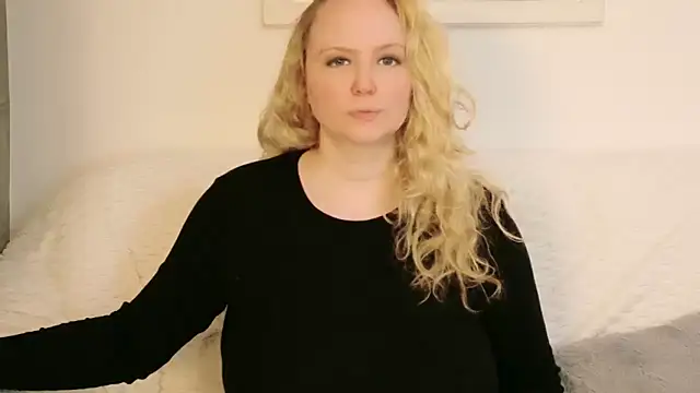 Sarah4you online show from March 9, 2026, 5:28 pm