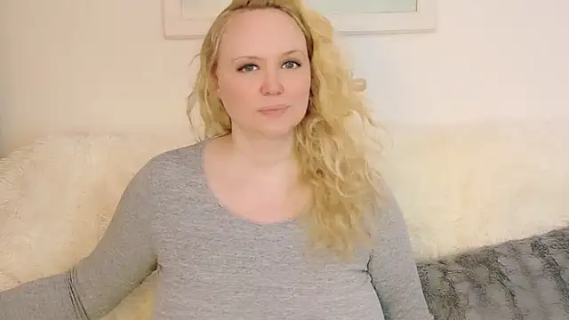 Sarah4you online show from April 2, 2026, 4:59 pm