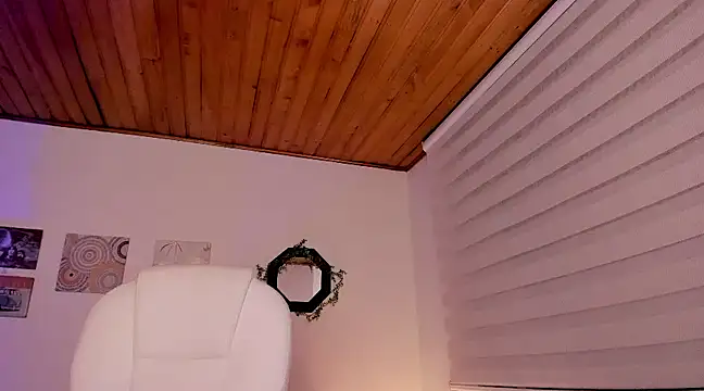 kinky rider online show from December 8, 2024, 11:40 pm