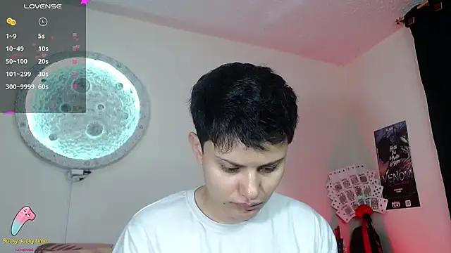 girl intense444 online show from February 6, 2025, 1:21 pm