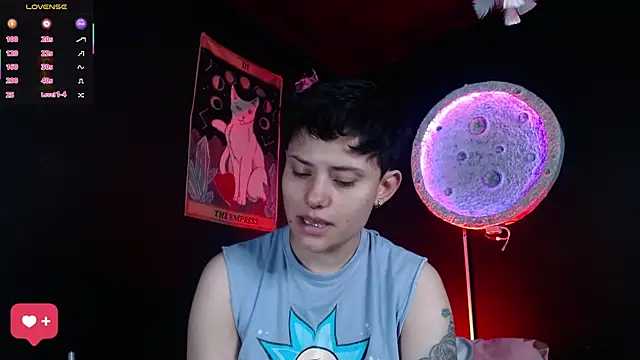 girl intense444 online show from April 4, 2026, 1:19 pm