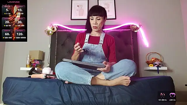 CharlotteLemke online show from November 27, 2025, 2:08 pm