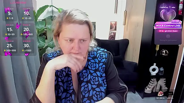 Snapshot of ScarlettSoft chatting on July 11, 2026, 5:54 am ScarlettSoft online show from July 11, 2026, 5:54 am