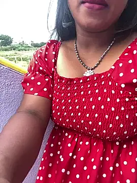 Snapshot of Dhiyapink chatting on January 20, 2025, 12:18 pm Dhiyapink online show from January 20, 2025, 12:18 pm