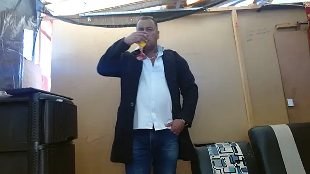 hardrock982 online show from February 4, 2025, 1:27 pm