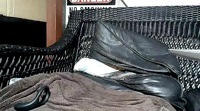 HungHawaiian808xh online show from March 15, 2025, 7:09 am