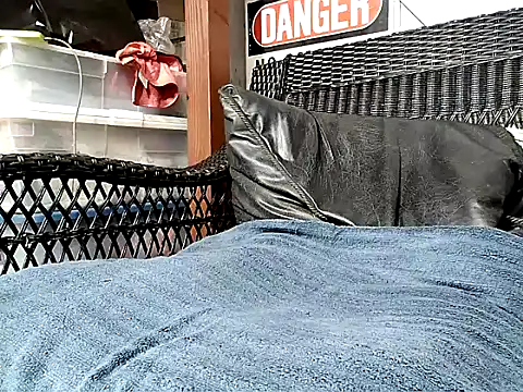 HungHawaiian808xh online show from October 18, 2025, 9:26 pm