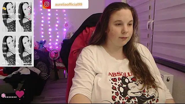 Snapshot of AureliaWinter chatting on January 13, 2026, 8:36 pm AureliaWinter online show from January 13, 2026, 8:36 pm