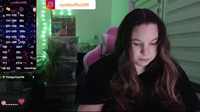 Snapshot of AureliaWinter chatting on February 2, 2026, 5:17 am AureliaWinter online show from February 2, 2026, 5:17 am