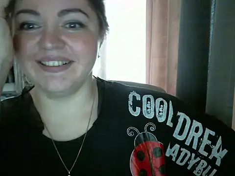 cute  cherry online show from March 1, 2025, 1:07 pm