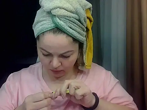 cute  cherry online show from February 1, 2026, 6:50 pm