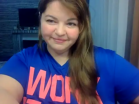cute  cherry online show from April 4, 2026, 7:44 pm