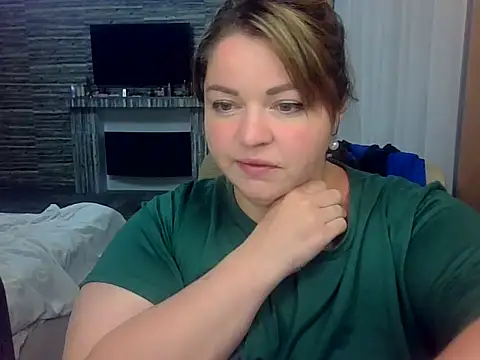 cute  cherry online show from May 20, 2026, 6:47 pm