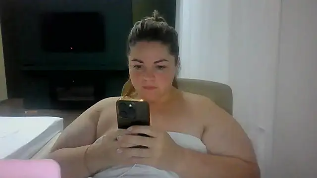 Snapshot of cute__cherry chatting on July 21, 2026, 10:23 pm cute cherry online show from July 21, 2026, 10:23 pm