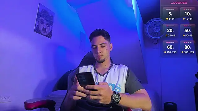 Alex smith00 online show from December 19, 2025, 5:53 pm