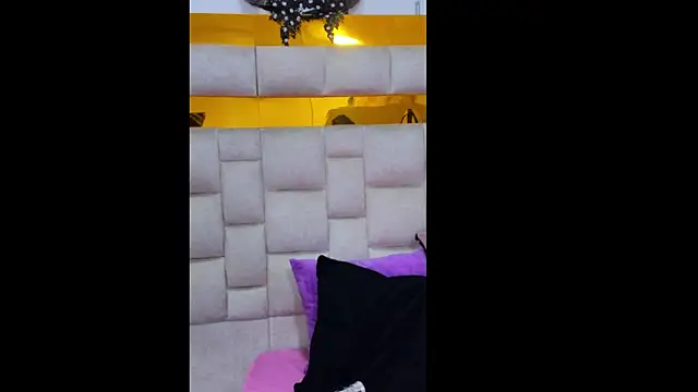 bigass monic online show from February 13, 2025, 3:29 am