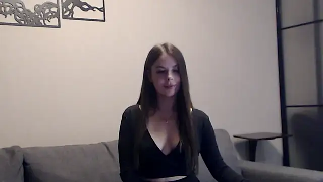 Snapshot of Melanie_Scott_Richerds chatting on October 19, 2025, 8:09 pm Melanie Scott Richerds online show from October 19, 2025, 8:09 pm