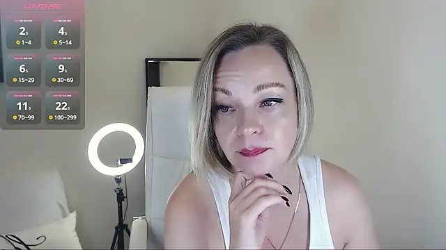 Tilly Eliot online show from February 14, 2025, 9:21 pm