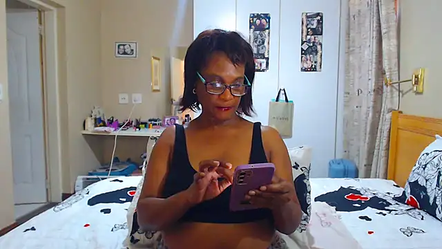 Hotgrannyx online show from February 26, 2025, 6:26 am