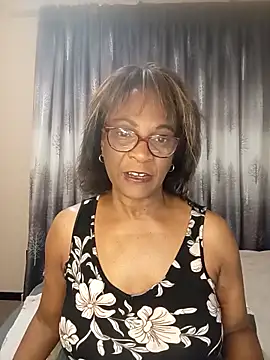 Hotgrannyx online show from November 26, 2025, 2:12 am