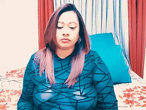 Snapshot of Indianlust69 chatting on June 21, 2026, 8:33 pm Indianlust69 online show from June 21, 2026, 8:33 pm