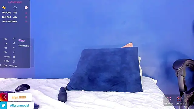 alysson 18 online show from March 20, 2025, 4:09 pm