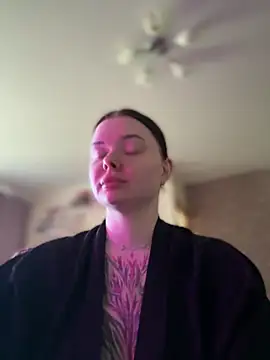 MommyDimitrescu  online show from May 19, 2026, 6:09 am